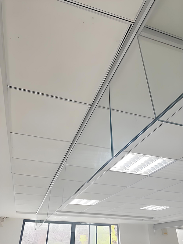 临潼玻璃临潼挡烟垂壁