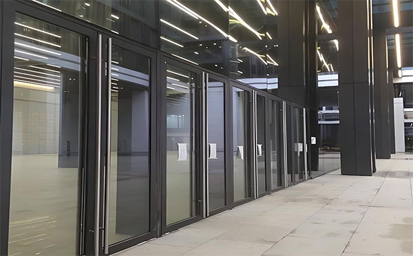 临潼玻璃地弹门