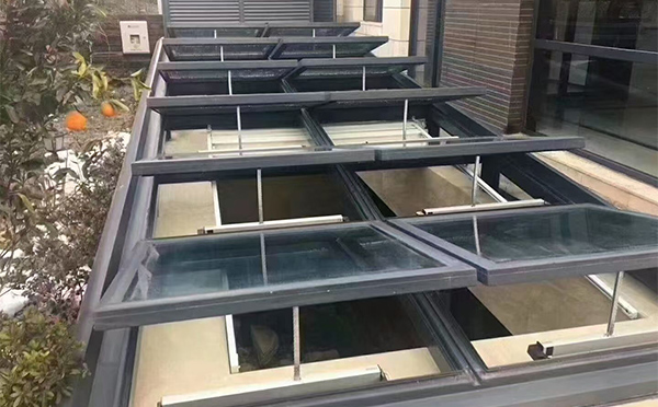 某轨道交通车辆维修车间临潼排烟窗应用