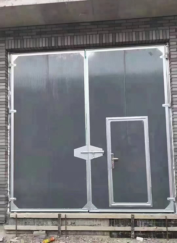 临潼工业平开门在大型设备制造车间的应用实例