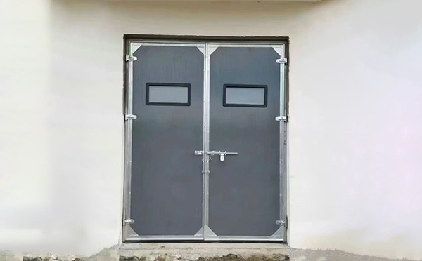 临潼工业门在高温作业区域的运行表现